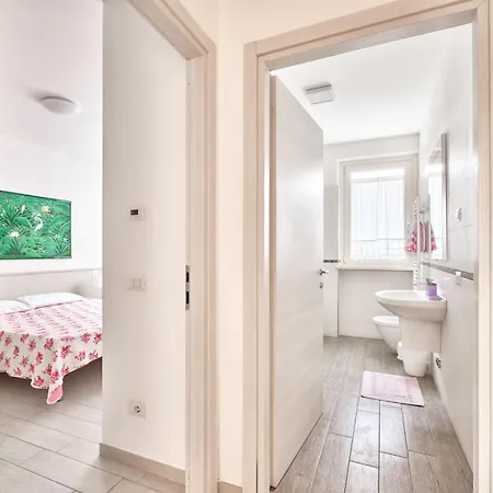 Residenza - Regarda Travel *