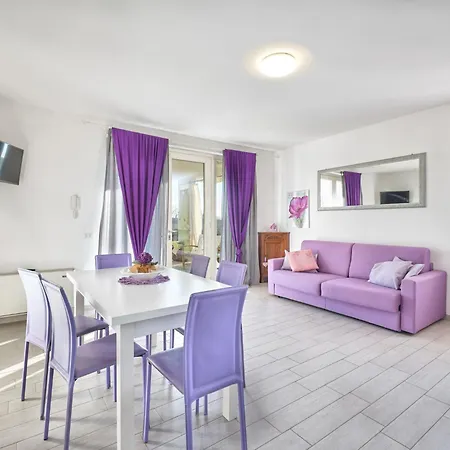 Residenza - Regarda Travel