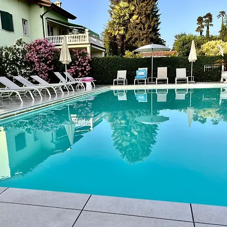 شقة Residenza - Regarda Travel باسترينغو
